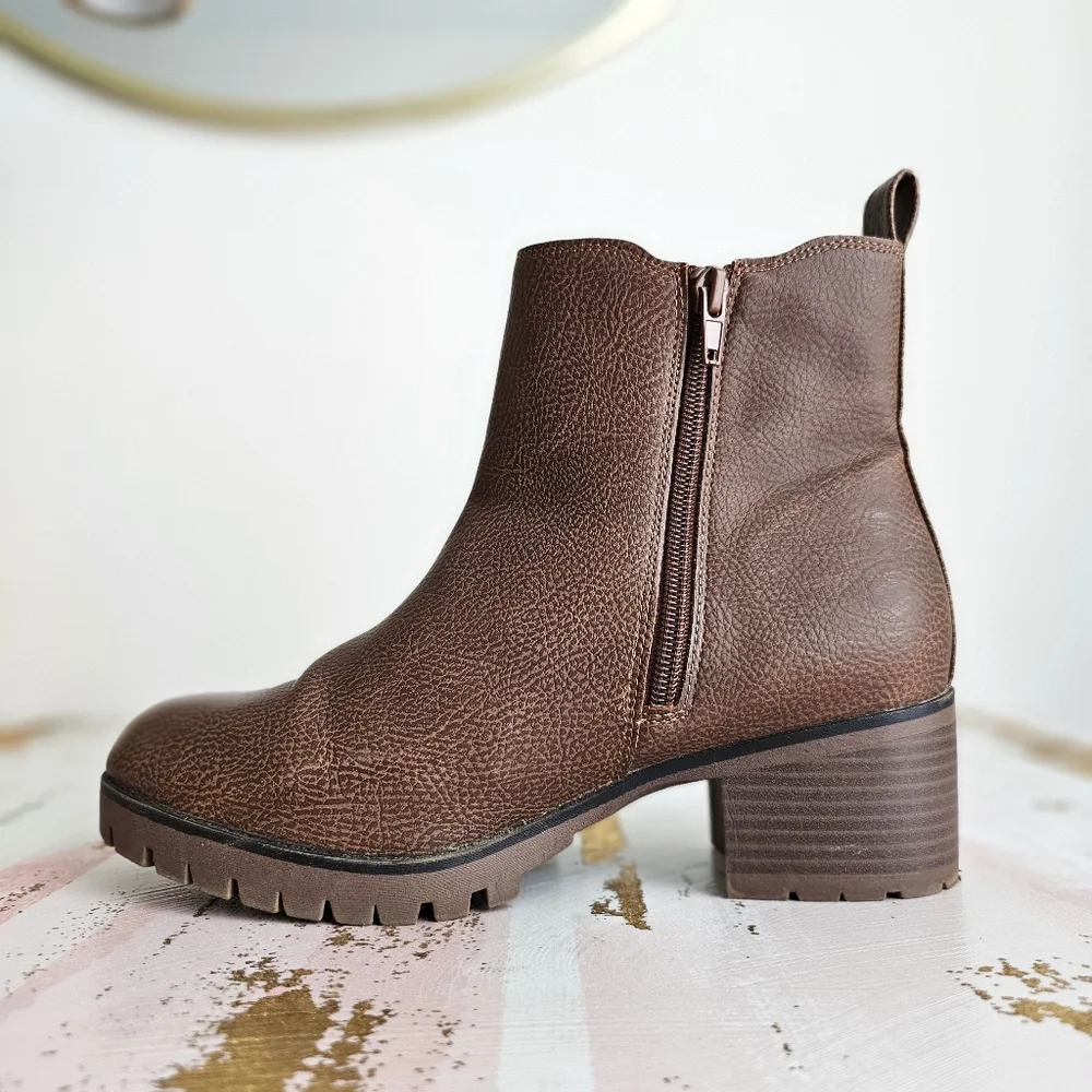 MIA Kids 'Rhoda' Chelsea Brown Boot – Girls Size 6M (Fits Women’s 7.5)